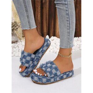 Fashionable Plaid Patterned Fringe Wedge Heel Sandals With Thick Platform Sole